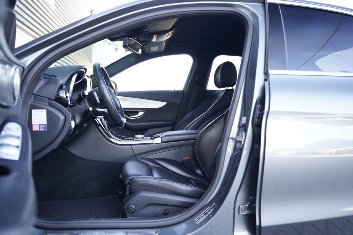 180 AMG DCT Navi Leder Cruise Cam Pdc Burmester