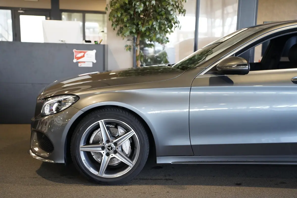 180 AMG DCT Navi Leder Cruise Cam Pdc Burmester