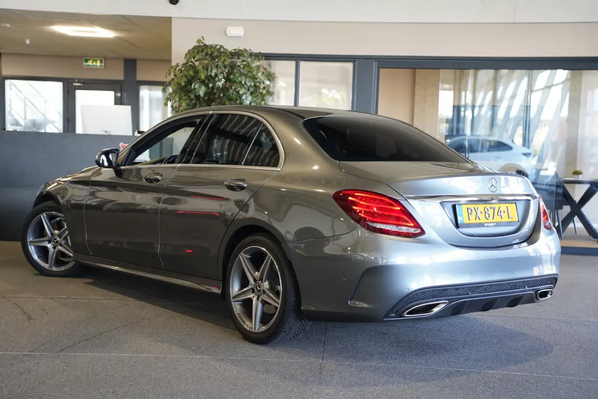 180 AMG DCT Navi Leder Cruise Cam Pdc Burmester