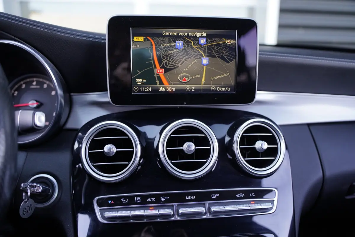 180 AMG DCT Navi Leder Cruise Cam Pdc Burmester