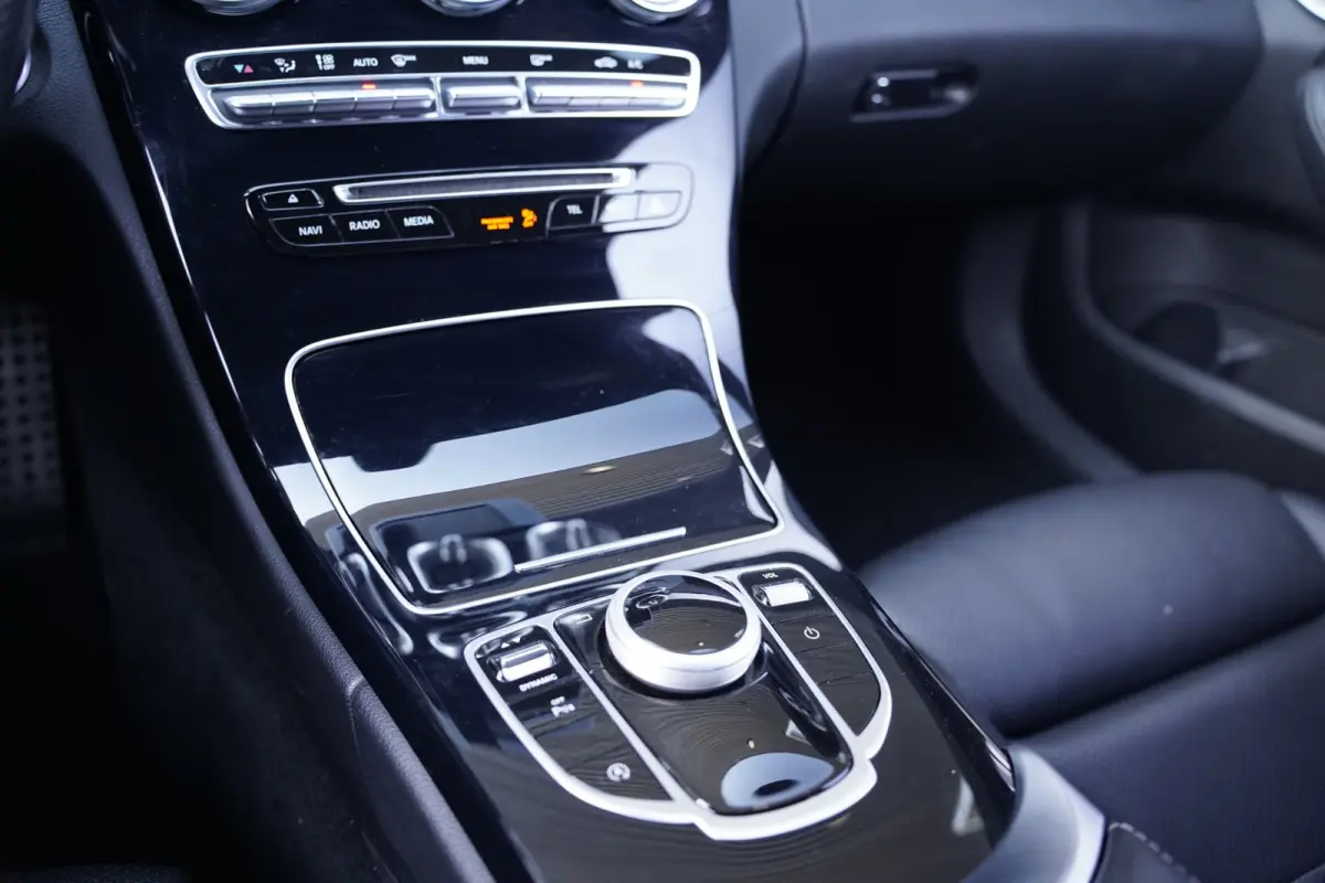 180 AMG DCT Navi Leder Cruise Cam Pdc Burmester