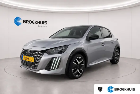 1.2 HYBRID 145PK GT PACK AUTOMAAT / NAVI / LEDER / CLIMA / PDC / 17" LMV / CAMERA / KEYLESS / ADAPT. CRUISECONTROL / I-COCKPIT / FULL-LED / 1E EIGENAAR / NIEUWSTAAT !!