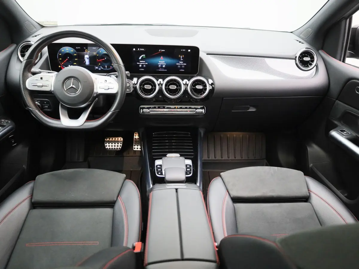180 Business Solution AMG | Wordt Verwacht | Automaat | Apple Carplay / Android Auto | Panoramadak | Achteruitrijcamera | Parkeersensoren | Stoelverwarming |