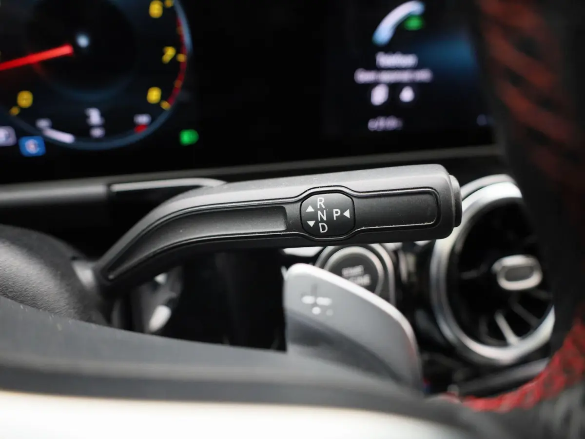 180 Business Solution AMG | Wordt Verwacht | Automaat | Apple Carplay / Android Auto | Panoramadak | Achteruitrijcamera | Parkeersensoren | Stoelverwarming |