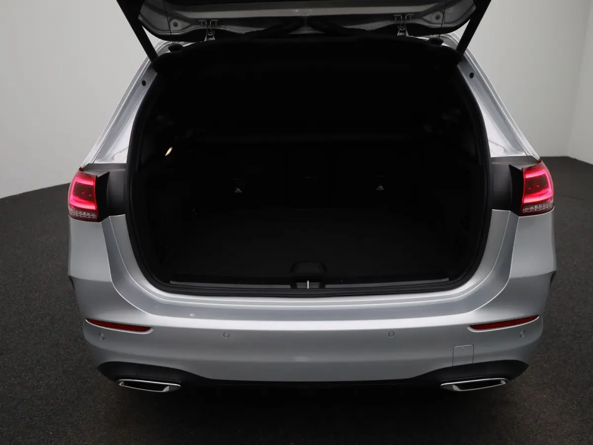 180 Business Solution AMG | Wordt Verwacht | Automaat | Apple Carplay / Android Auto | Panoramadak | Achteruitrijcamera | Parkeersensoren | Stoelverwarming |