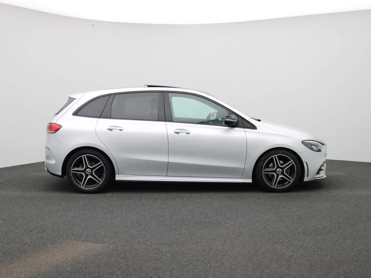 180 Business Solution AMG | Wordt Verwacht | Automaat | Apple Carplay / Android Auto | Panoramadak | Achteruitrijcamera | Parkeersensoren | Stoelverwarming |