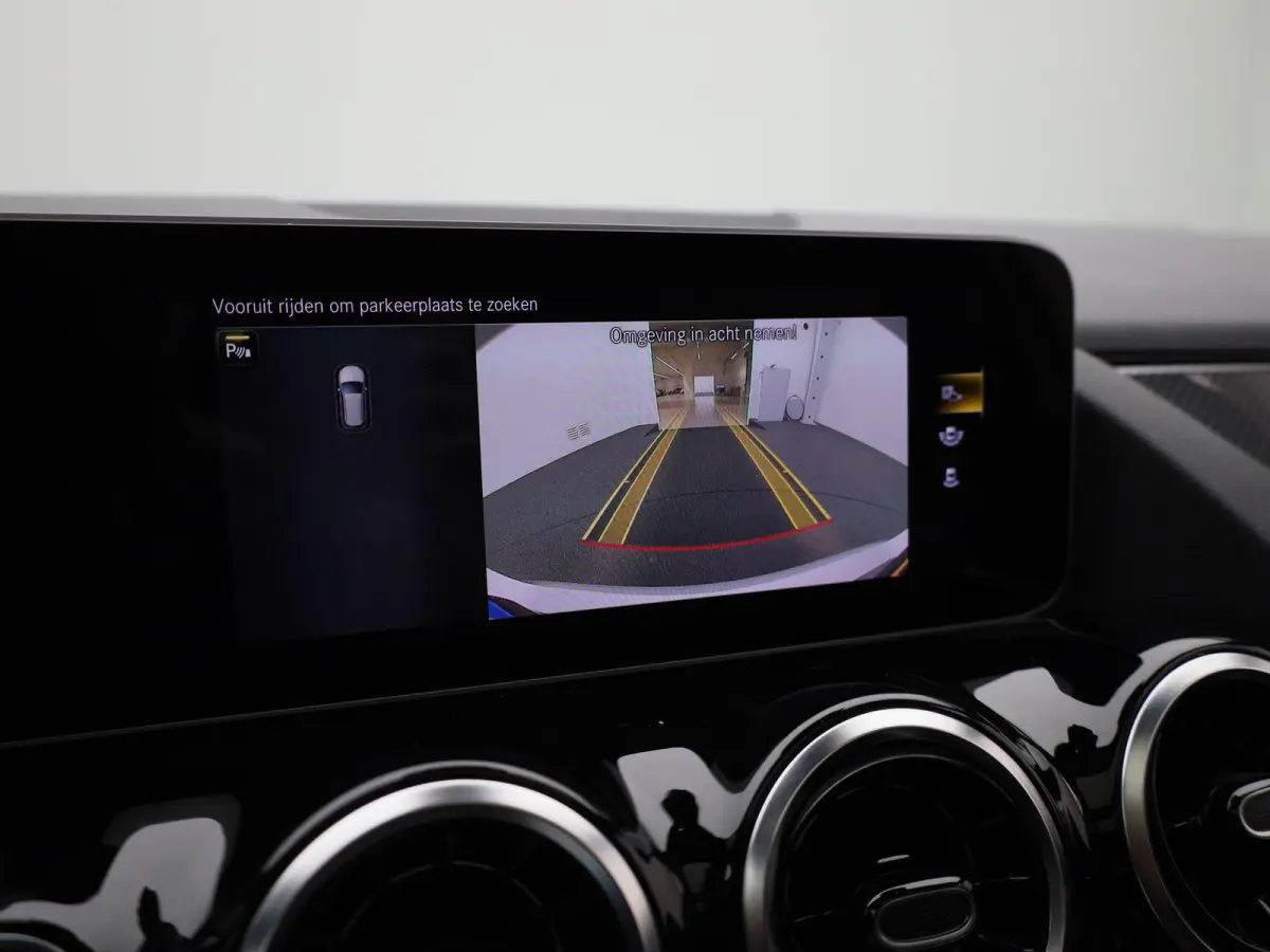 180 Business Solution AMG | Wordt Verwacht | Automaat | Apple Carplay / Android Auto | Panoramadak | Achteruitrijcamera | Parkeersensoren | Stoelverwarming |