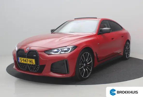 M50 High Executive 84 kWh / AWD / 544PK / 450 km WLTP / Warmtepomp / 3 Fase laden / M-Performance pakket / Harman Kardon / Full Option / Historie aanwezig /