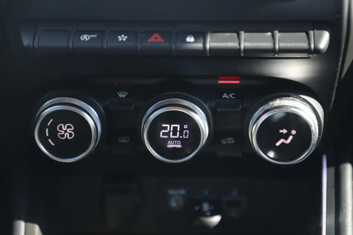 1.0 TCe Intens 101PK Half Leder Navigatie Carplay Android Climate Cruise Control LMV Parkeersensor