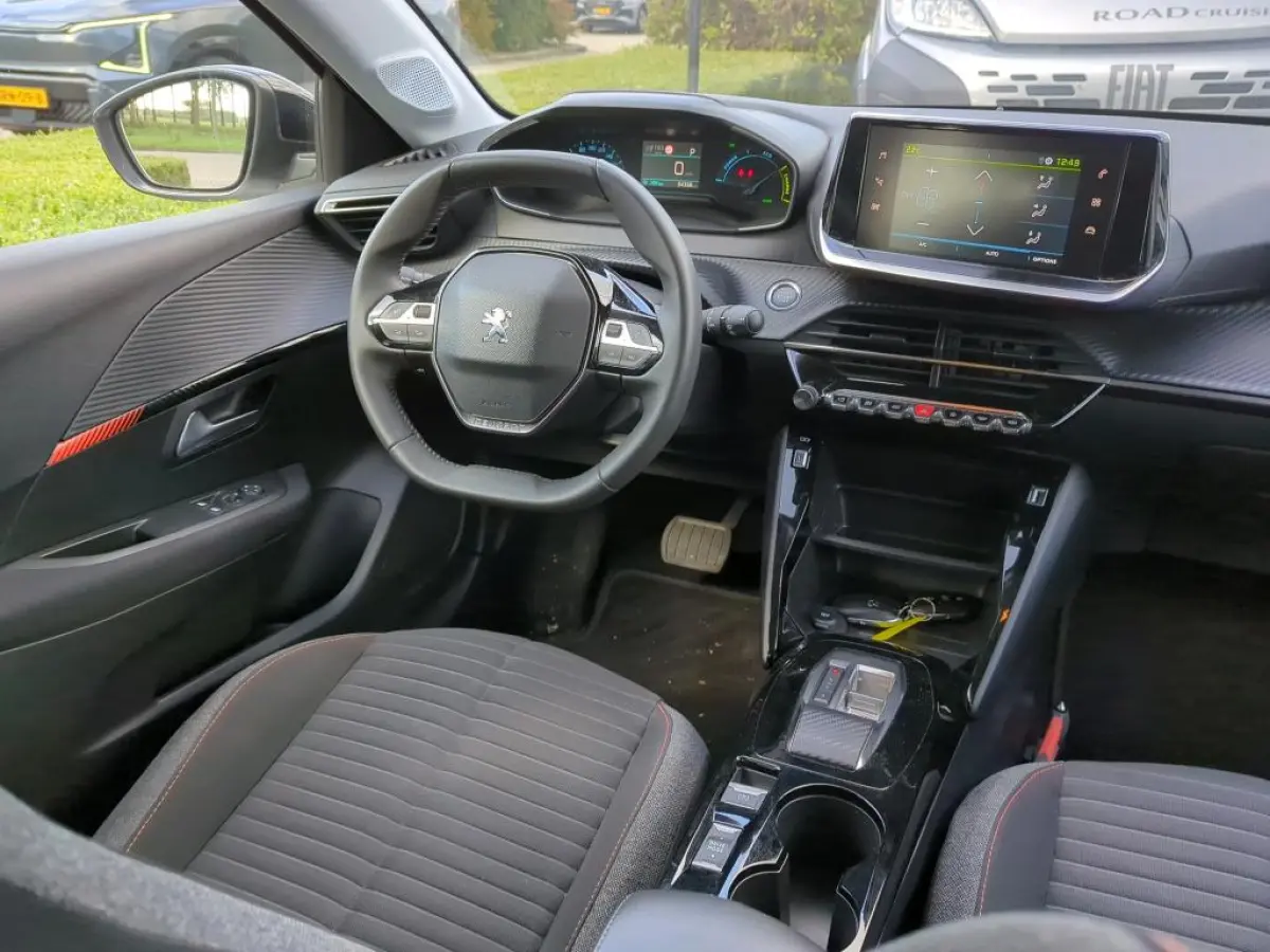 EV Active 50 kWh | Fase 3 laden | Navi by app | Apple carplay | Bluetooth | 1e Eigenaar | NL auto |