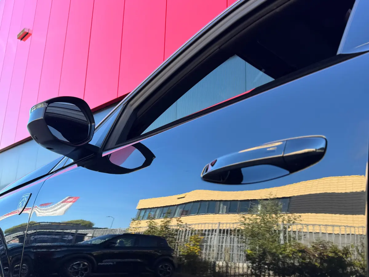 GT | Apple Carplay & Android auto | Panorama-dak | Alcantara bekleding | Navigatie | 7 Persoons | | 19'' lichtmetalen velgen LULEA | 360° Vision & Drive Assist Plus Pack | Adaptieve Grootli