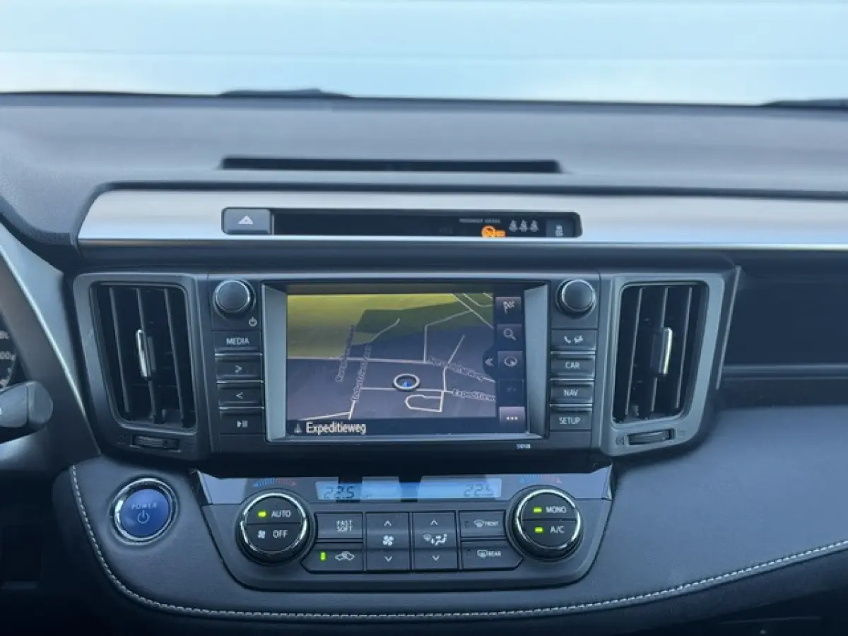 2.5 Hybrid Style -Dealer onderhouden-LED-Keyless-Perfect onderhouden - Volledige historie - Stoelverwarming