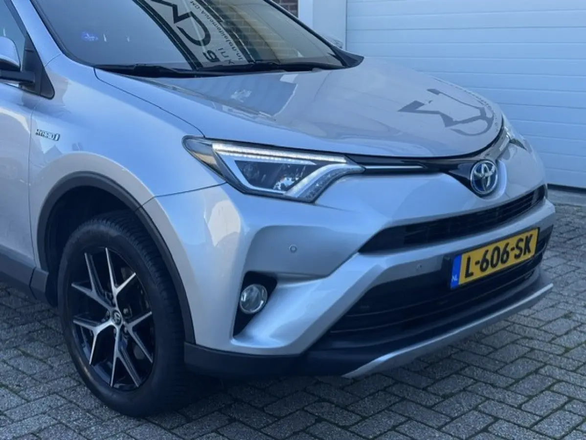 2.5 Hybrid Style -Dealer onderhouden-LED-Keyless-Perfect onderhouden - Volledige historie - Stoelverwarming
