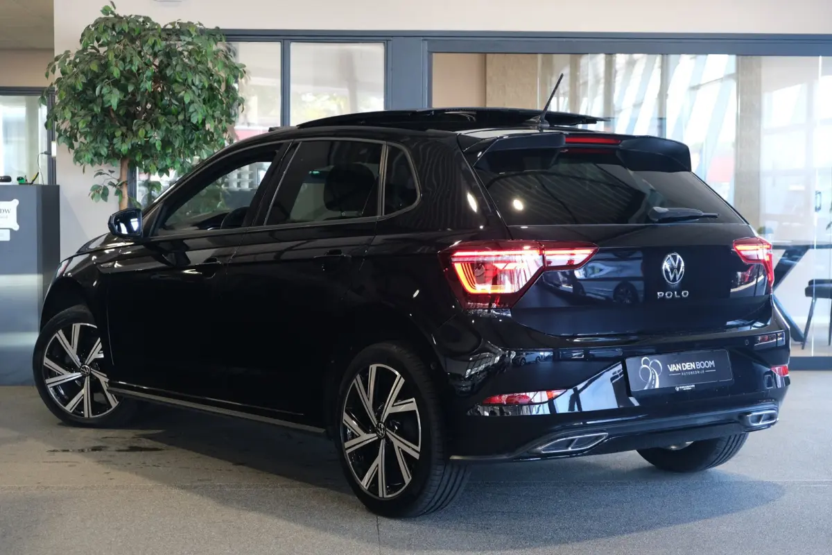 1.0 TSI 2x R-Line 95PK DSG Facelift Pano IQ Matrix Led Navi Virtual Beats