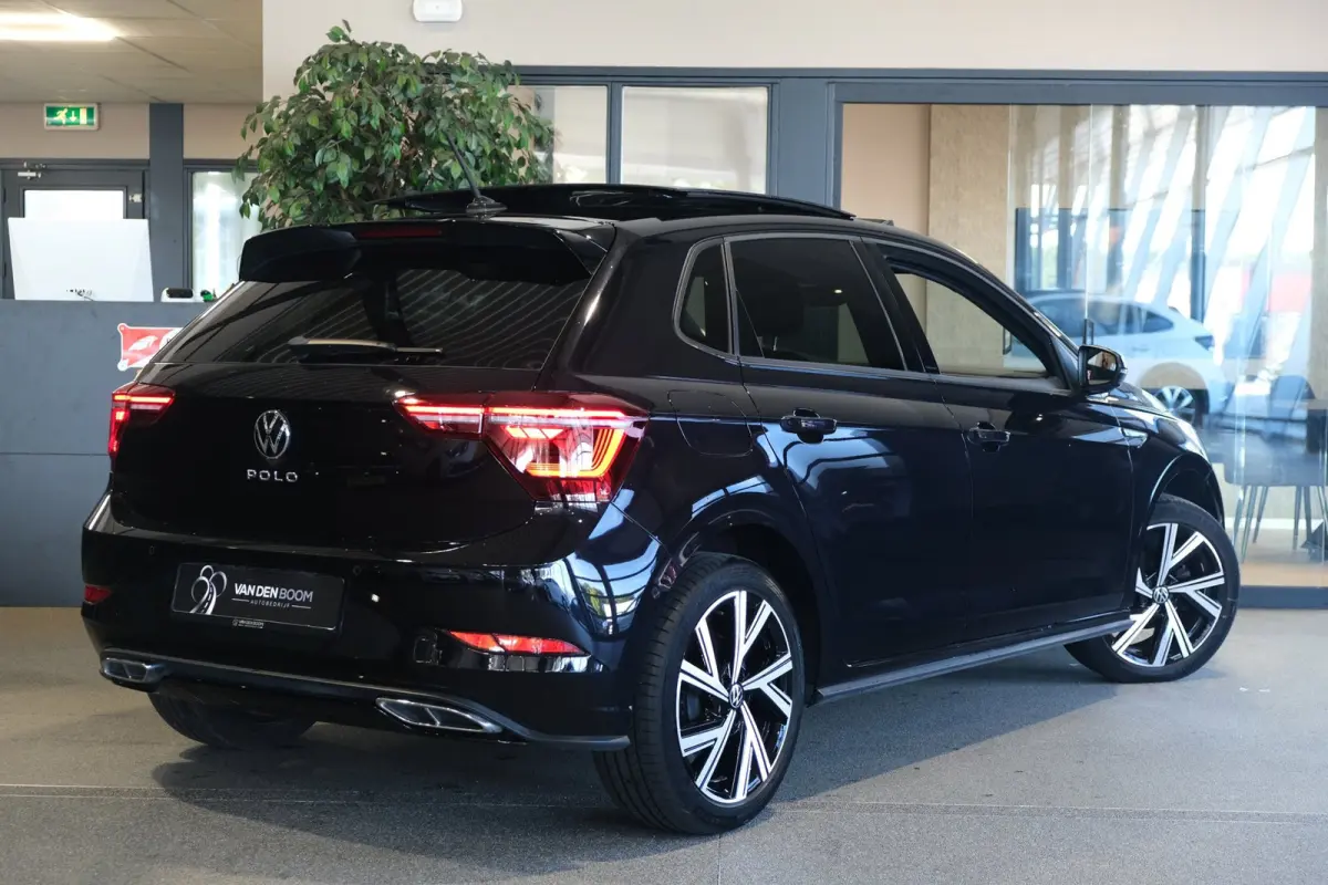 1.0 TSI 2x R-Line 95PK DSG Facelift Pano IQ Matrix Led Navi Virtual Beats
