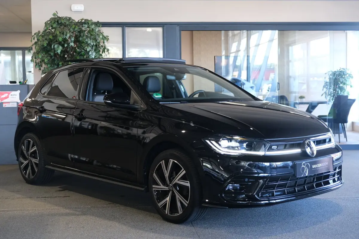 1.0 TSI 2x R-Line 95PK DSG Facelift Pano IQ Matrix Led Navi Virtual Beats