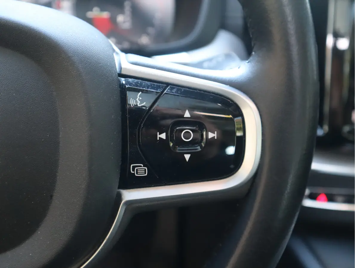 2.0 T8 Twin Engine AWD Inscription Navi / Carplay / Luchtvering / Blis / Trekh / Camera /Leder / Stoelkoeling-verwarming / Head-up /  SOH 94.48%