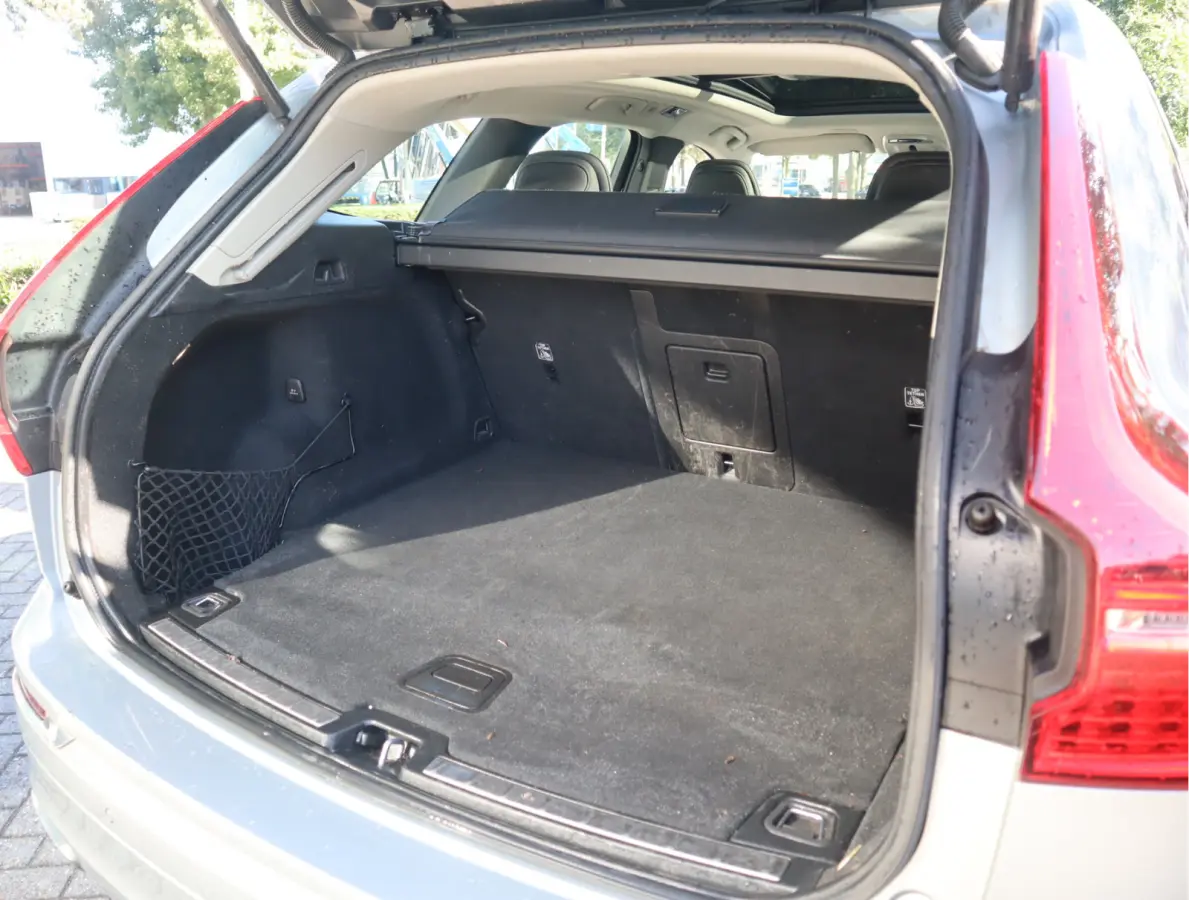 2.0 T8 Twin Engine AWD Inscription Navi / Carplay / Luchtvering / Blis / Trekh / Camera /Leder / Stoelkoeling-verwarming / Head-up /  SOH 94.48%