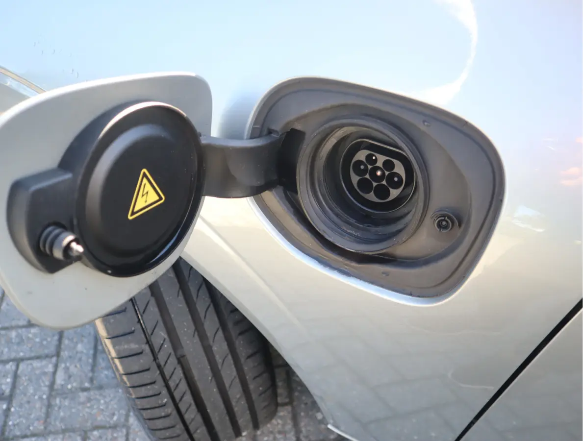 2.0 T8 Twin Engine AWD Inscription Navi / Carplay / Luchtvering / Blis / Trekh / Camera /Leder / Stoelkoeling-verwarming / Head-up /  SOH 94.48%