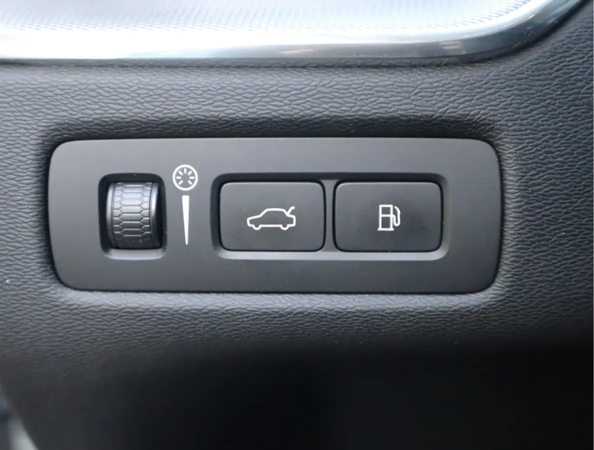 2.0 T8 Twin Engine AWD Inscription Navi / Carplay / Luchtvering / Blis / Trekh / Camera /Leder / Stoelkoeling-verwarming / Head-up /  SOH 94.48%