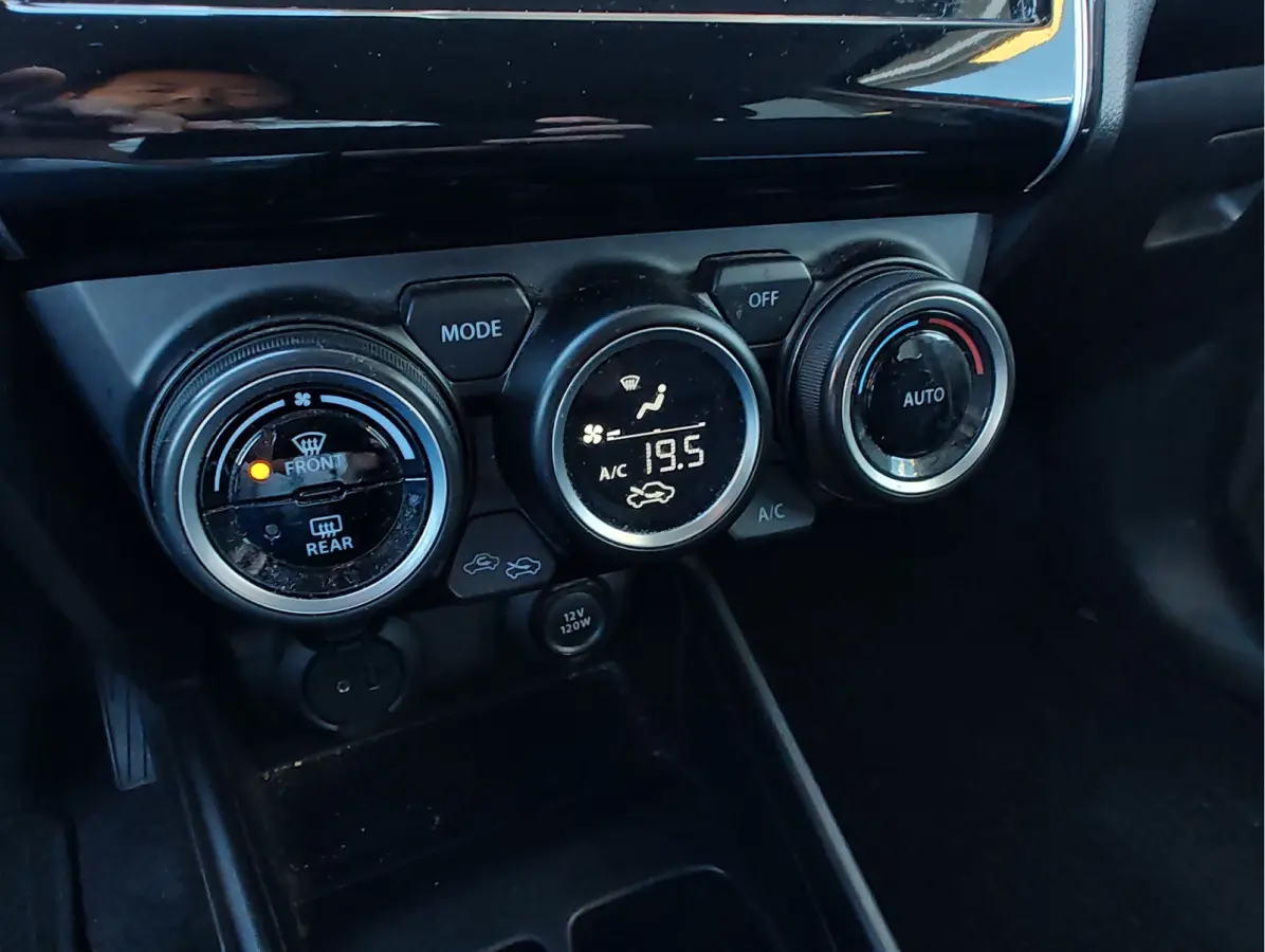 1.2 STYLE SMART HYBRID Clima | Keyless | Adaptive Cruise | Dodehoeksensoren