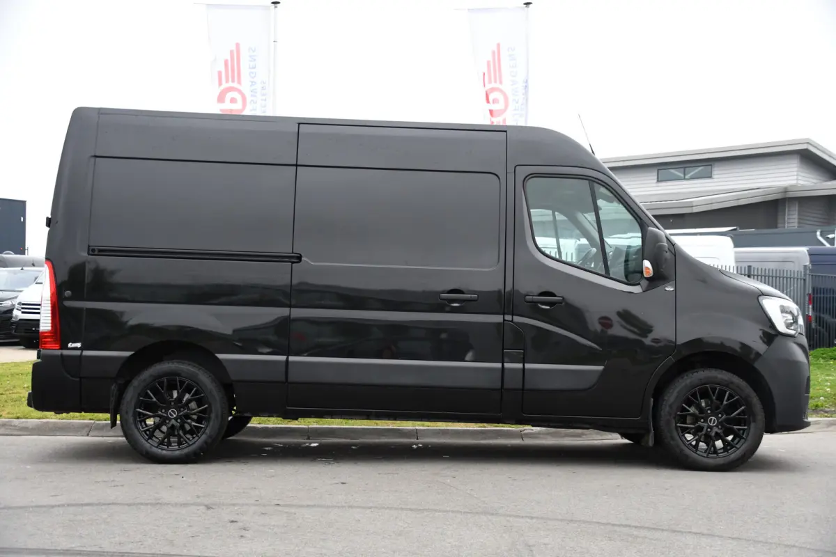 T35 2.3 dCi 150 L2H2 Black Edition Cruise, Camera, Carplay, 136pk, Automaat Multimedia, LED, NAVI, Trekhaak, Uniek!