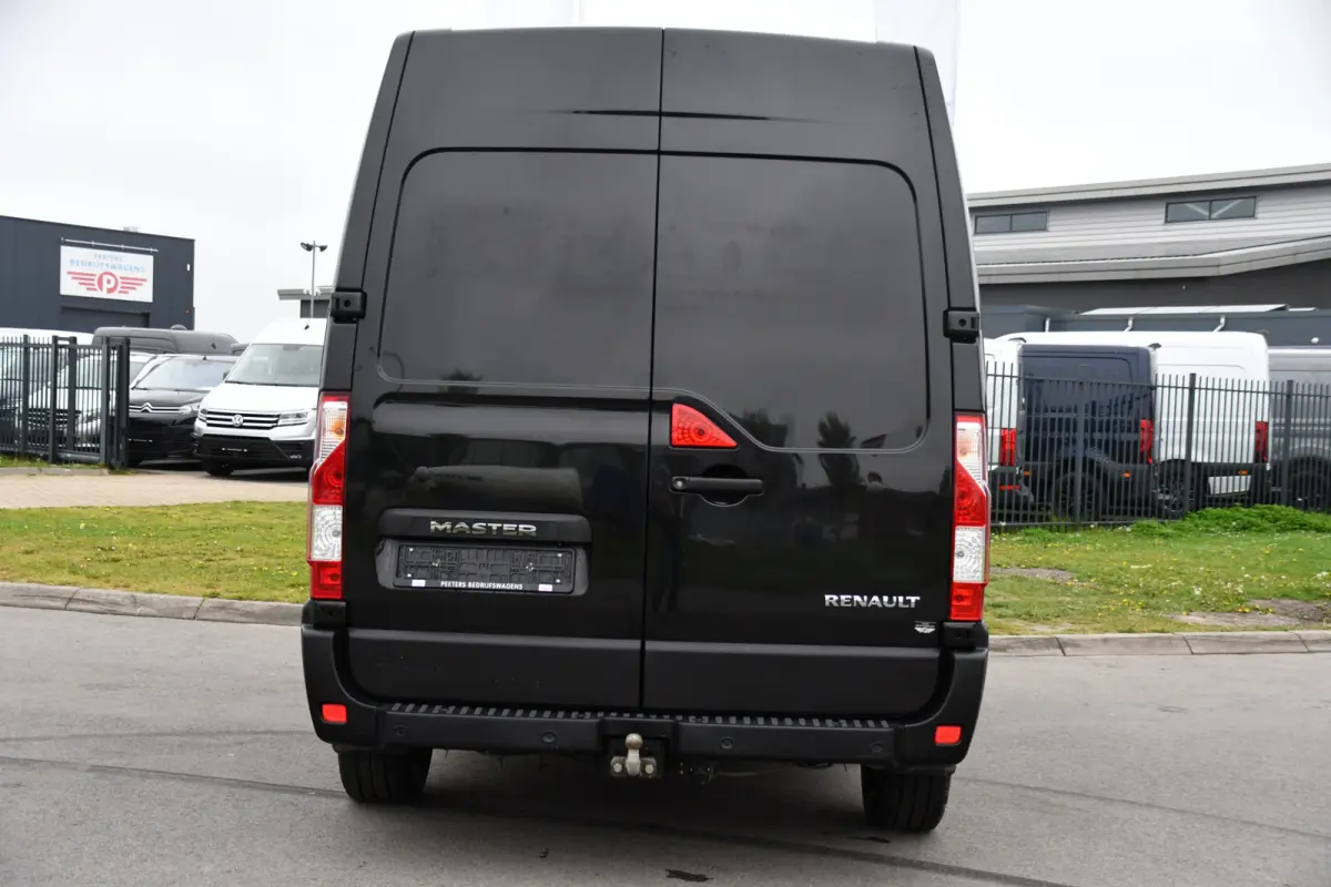T35 2.3 dCi 150 L2H2 Black Edition Cruise, Camera, Carplay, 136pk, Automaat Multimedia, LED, NAVI, Trekhaak, Uniek!