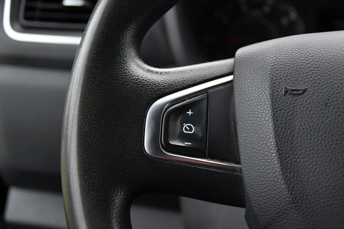 T35 2.3 dCi 150 L2H2 Black Edition Cruise, Camera, Carplay, 136pk, Automaat Multimedia, LED, NAVI, Trekhaak, Uniek!