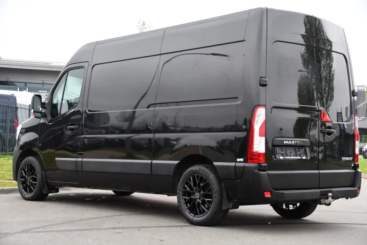 T35 2.3 dCi 150 L2H2 Black Edition Cruise, Camera, Carplay, 136pk, Automaat Multimedia, LED, NAVI, Trekhaak, Uniek!