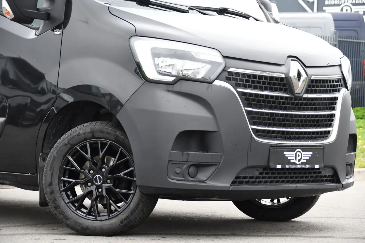 T35 2.3 dCi 150 L2H2 Black Edition Cruise, Camera, Carplay, 136pk, Automaat Multimedia, LED, NAVI, Trekhaak, Uniek!