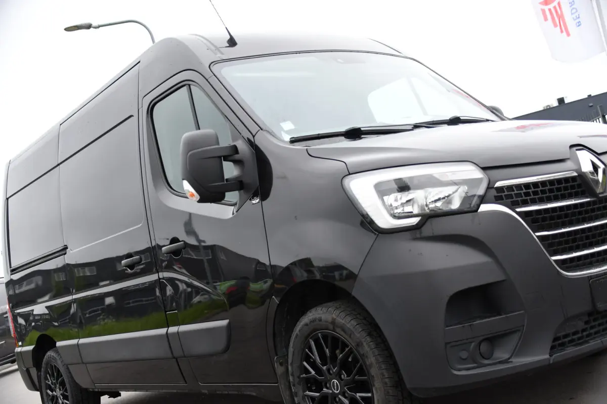 T35 2.3 dCi 150 L2H2 Black Edition Cruise, Camera, Carplay, 136pk, Automaat Multimedia, LED, NAVI, Trekhaak, Uniek!