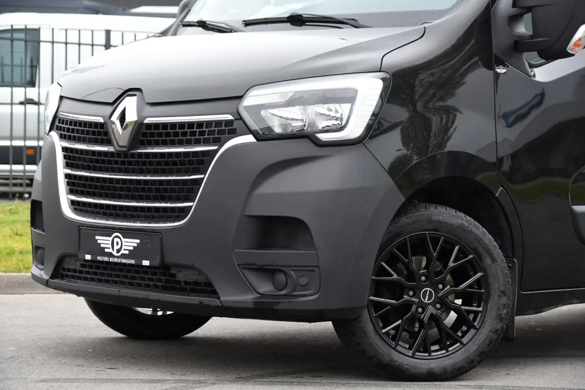 T35 2.3 dCi 150 L2H2 Black Edition Cruise, Camera, Carplay, 136pk, Automaat Multimedia, LED, NAVI, Trekhaak, Uniek!