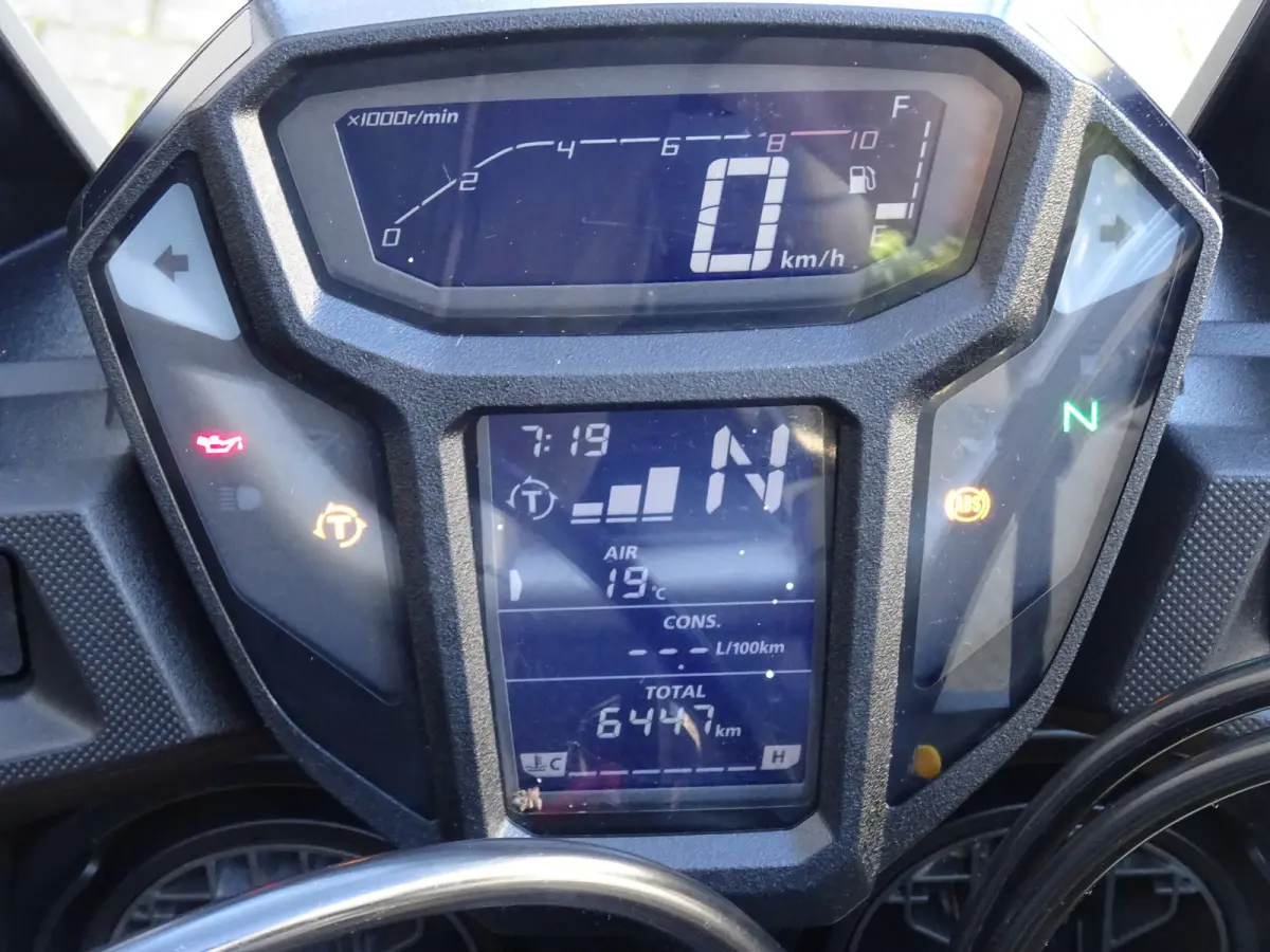 CRF 1000 AFRICA TWIN