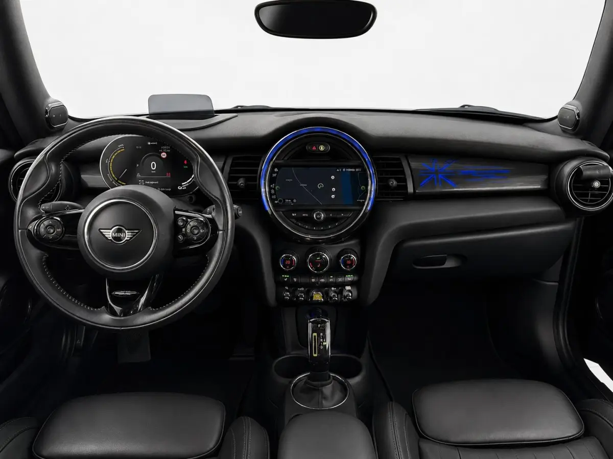 Charged 33 kWh Panoramadak Harman Kardon Camera Leder Navigatie Professional Cruise Control Head Up Display Bluetooth SOH 97%