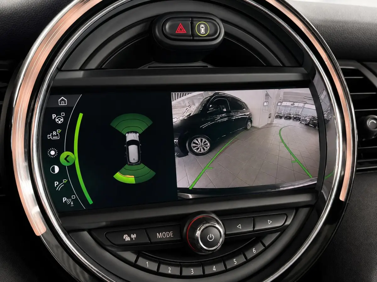Charged 33 kWh Panoramadak Harman Kardon Camera Leder Navigatie Professional Cruise Control Head Up Display Bluetooth SOH 97%