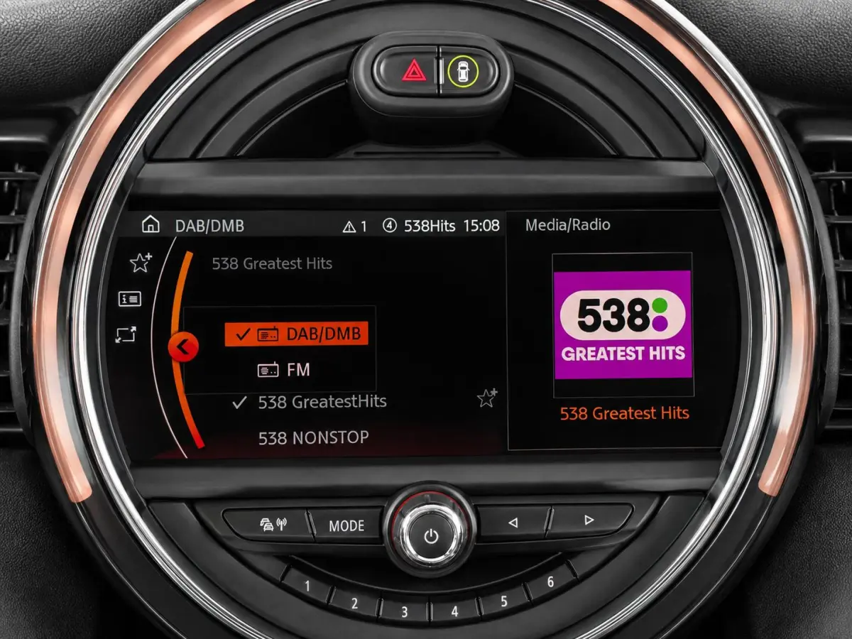 Charged 33 kWh Panoramadak Harman Kardon Camera Leder Navigatie Professional Cruise Control Head Up Display Bluetooth SOH 97%
