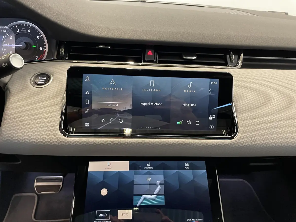 1.5 P300e AWD R-Dynamic S Panoramadak Navigatie Apple Carplay/Android Auto Adaptive Cruise Control Camera Parkeersensoren Stoelverwarming Elektrisch verstelbare stoelen Elektrische achterkle