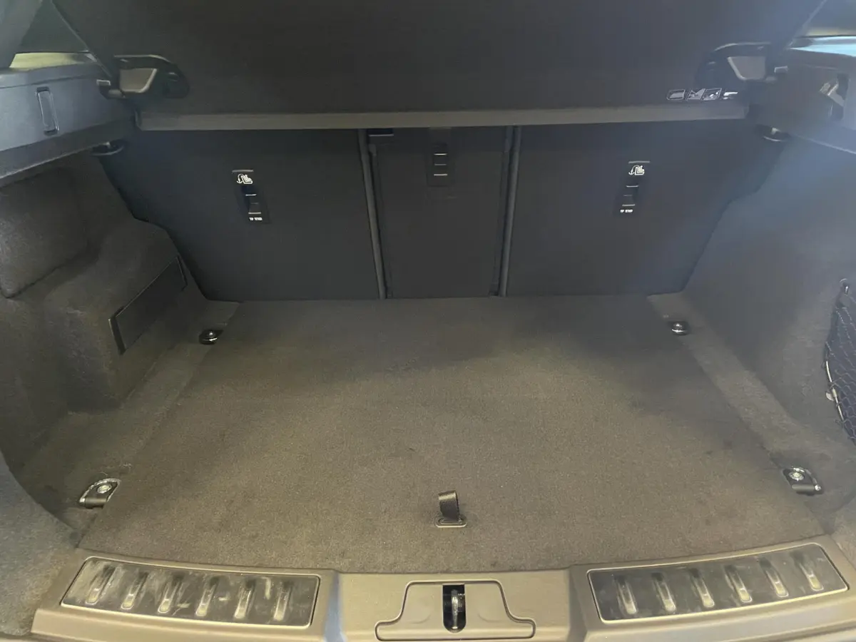 1.5 P300e AWD R-Dynamic S Panoramadak Navigatie Apple Carplay/Android Auto Adaptive Cruise Control Camera Parkeersensoren Stoelverwarming Elektrisch verstelbare stoelen Elektrische achterkle