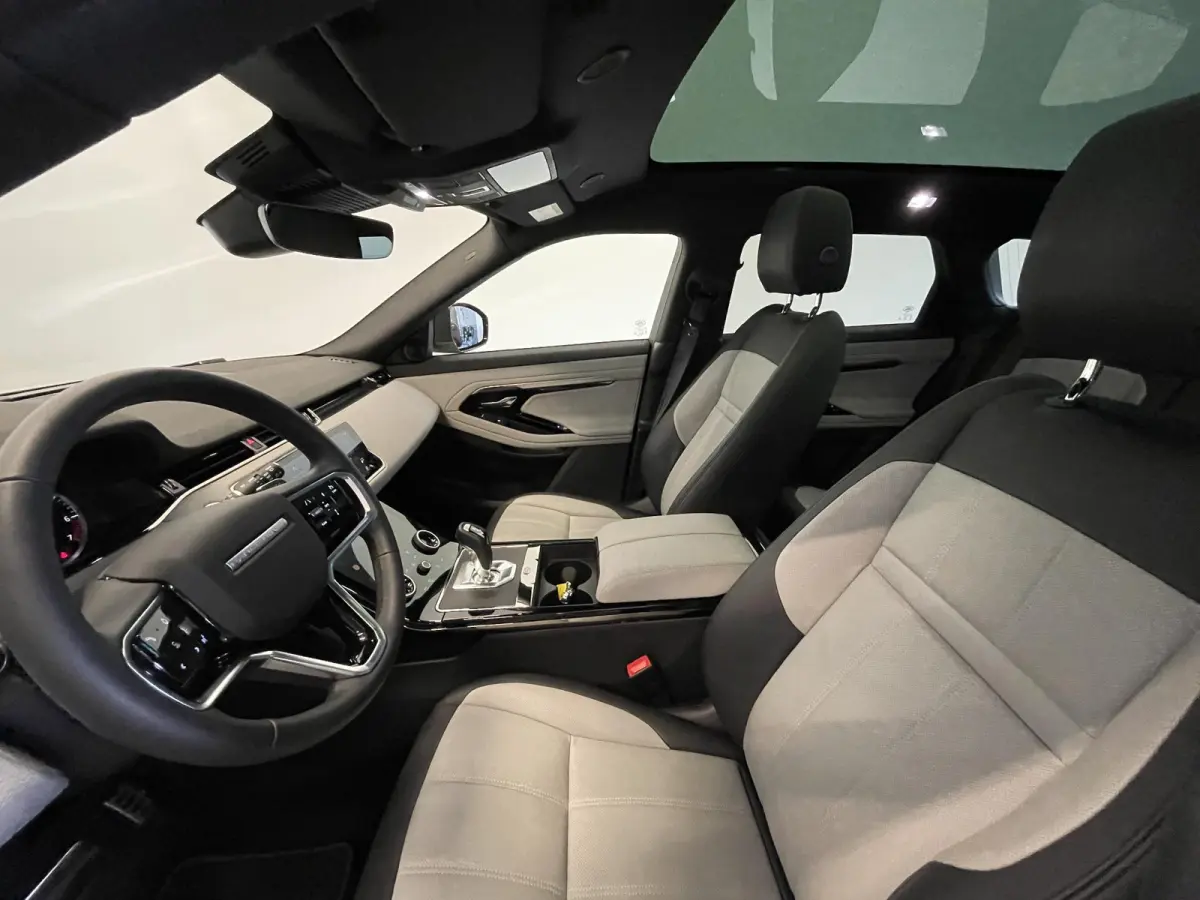 1.5 P300e AWD R-Dynamic S Panoramadak Navigatie Apple Carplay/Android Auto Adaptive Cruise Control Camera Parkeersensoren Stoelverwarming Elektrisch verstelbare stoelen Elektrische achterkle