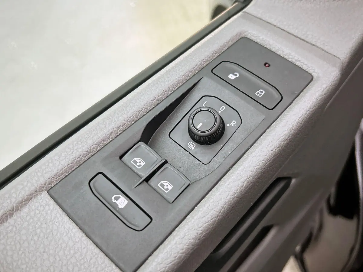 150pk Automaat L2H1 28 Highline Navigatie Apple Carplay Cruise control Airco 3-Zits Euro6