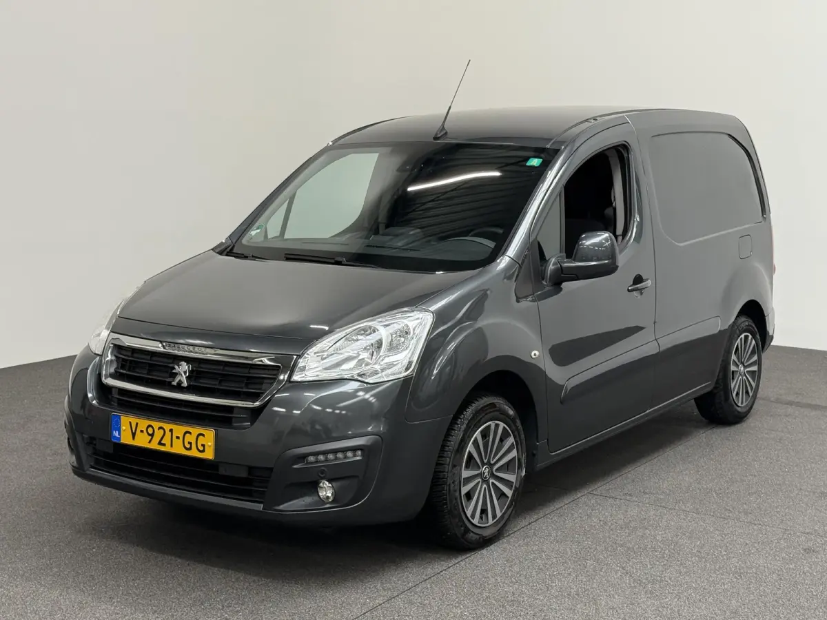 120 1.6 BlueHDi 75 L1 XR MARGE Airco Navigatie Cruise Control Trekhaak Parkeersensoren