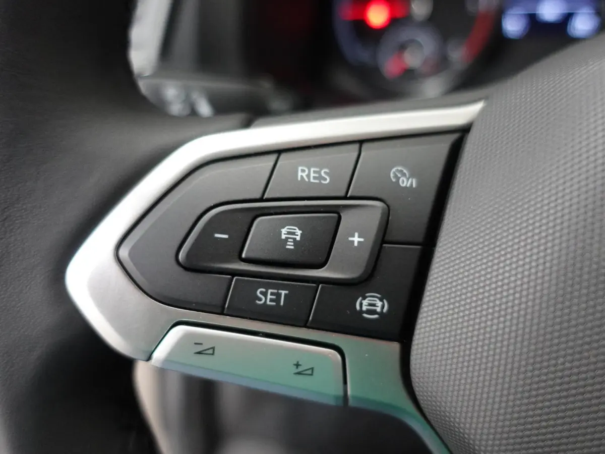 2.0 TDI L2H1 28 Highline Automaat Camera Airco Cruise