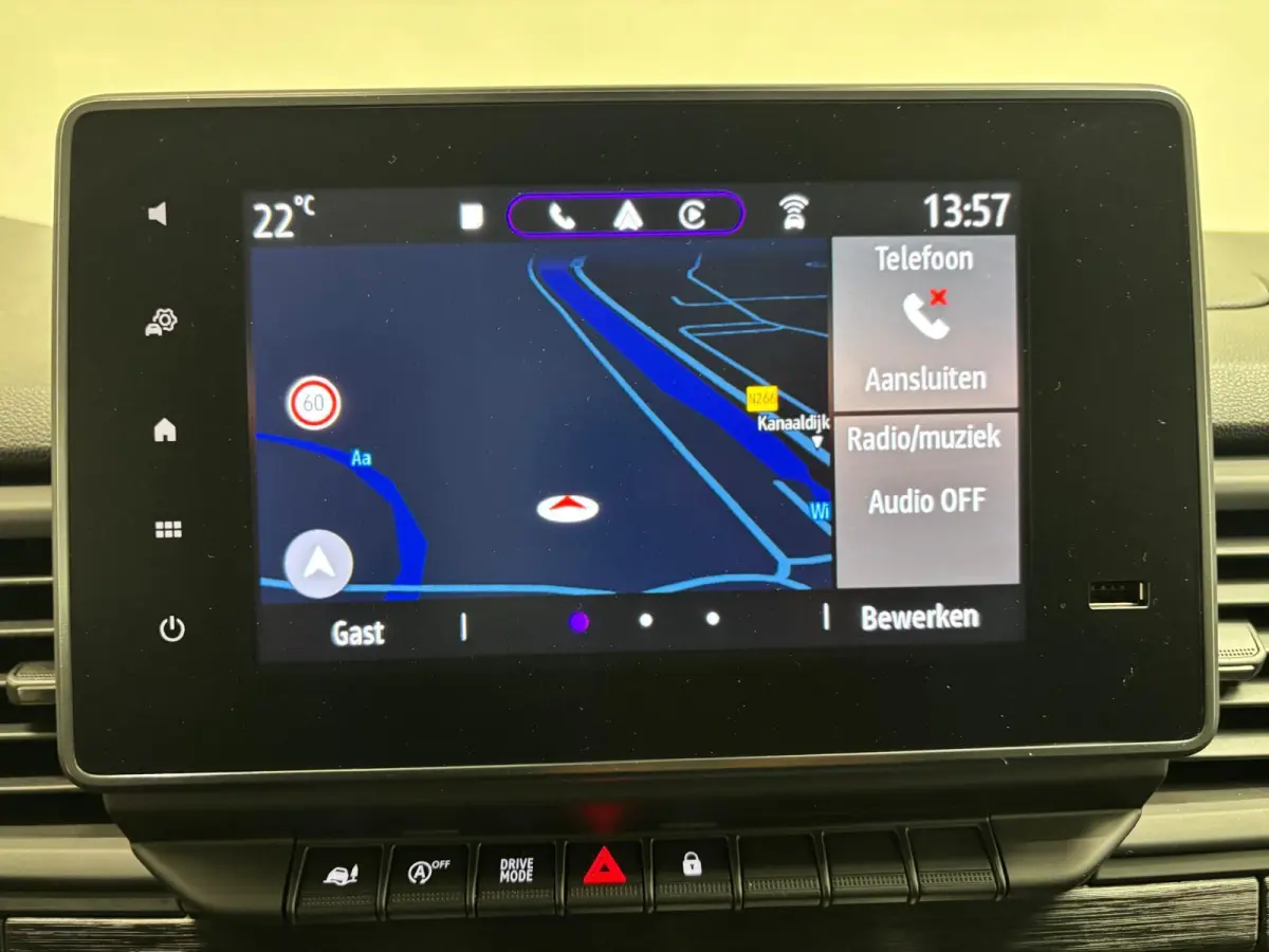 2.0 Blue dCi 150PK L2H1 EC Sport Edition Automaat Navigatie Airco Lichtmetalen velgen Betimmering Trekhaak Camera Parkeer sensoren Dab