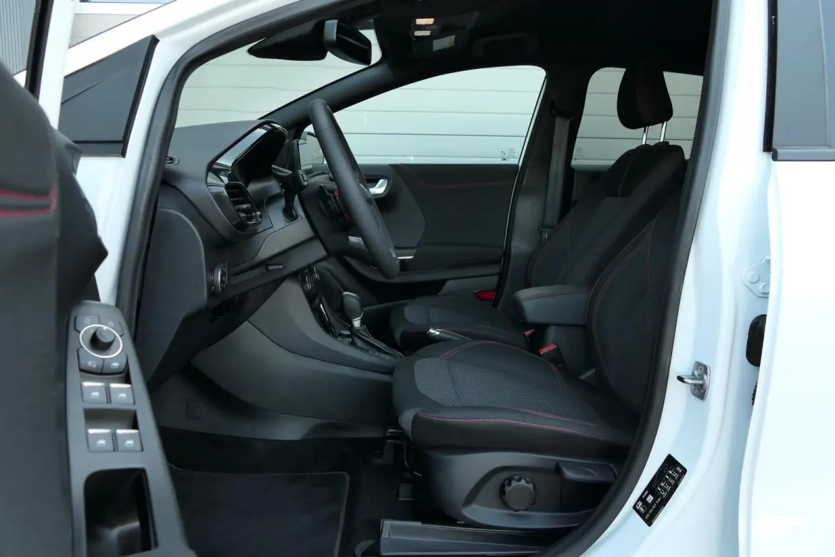 1.0 EcoBoost ST-Line|Winterpack|Carplay|PDC!