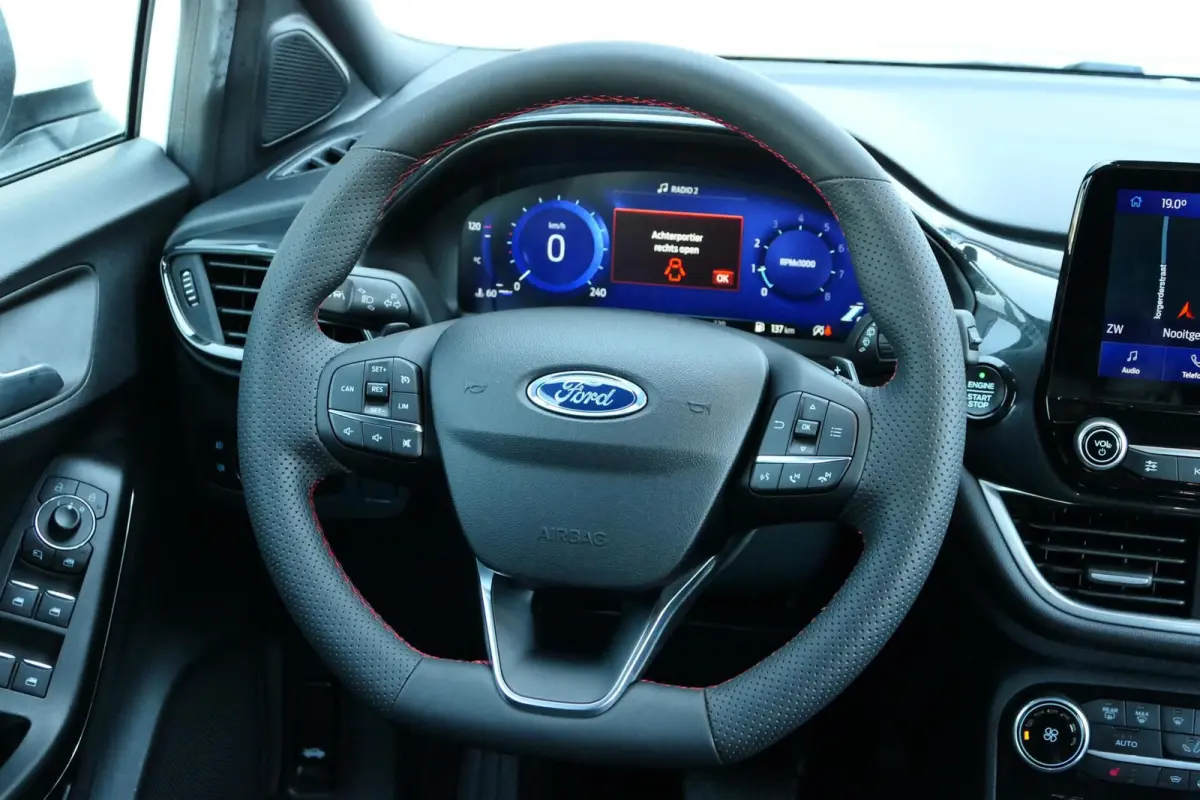 1.0 EcoBoost ST-Line|Winterpack|Carplay|PDC!