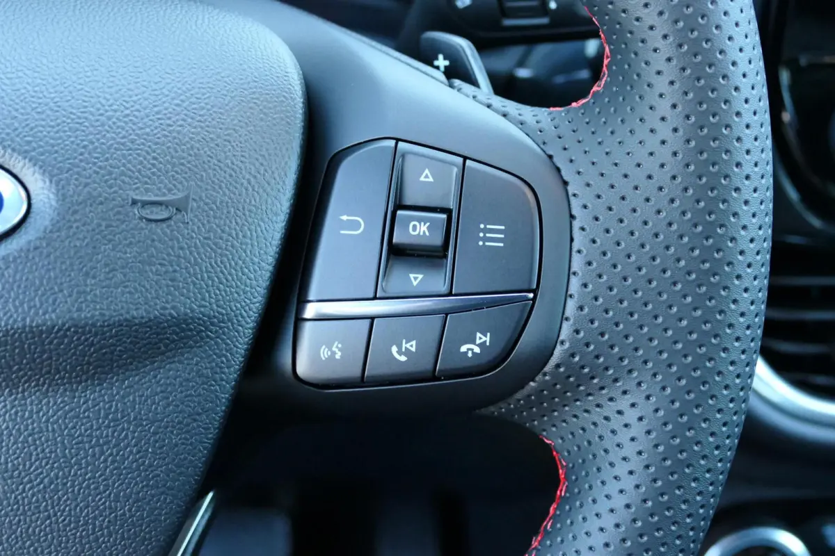1.0 EcoBoost ST-Line|Winterpack|Carplay|PDC!