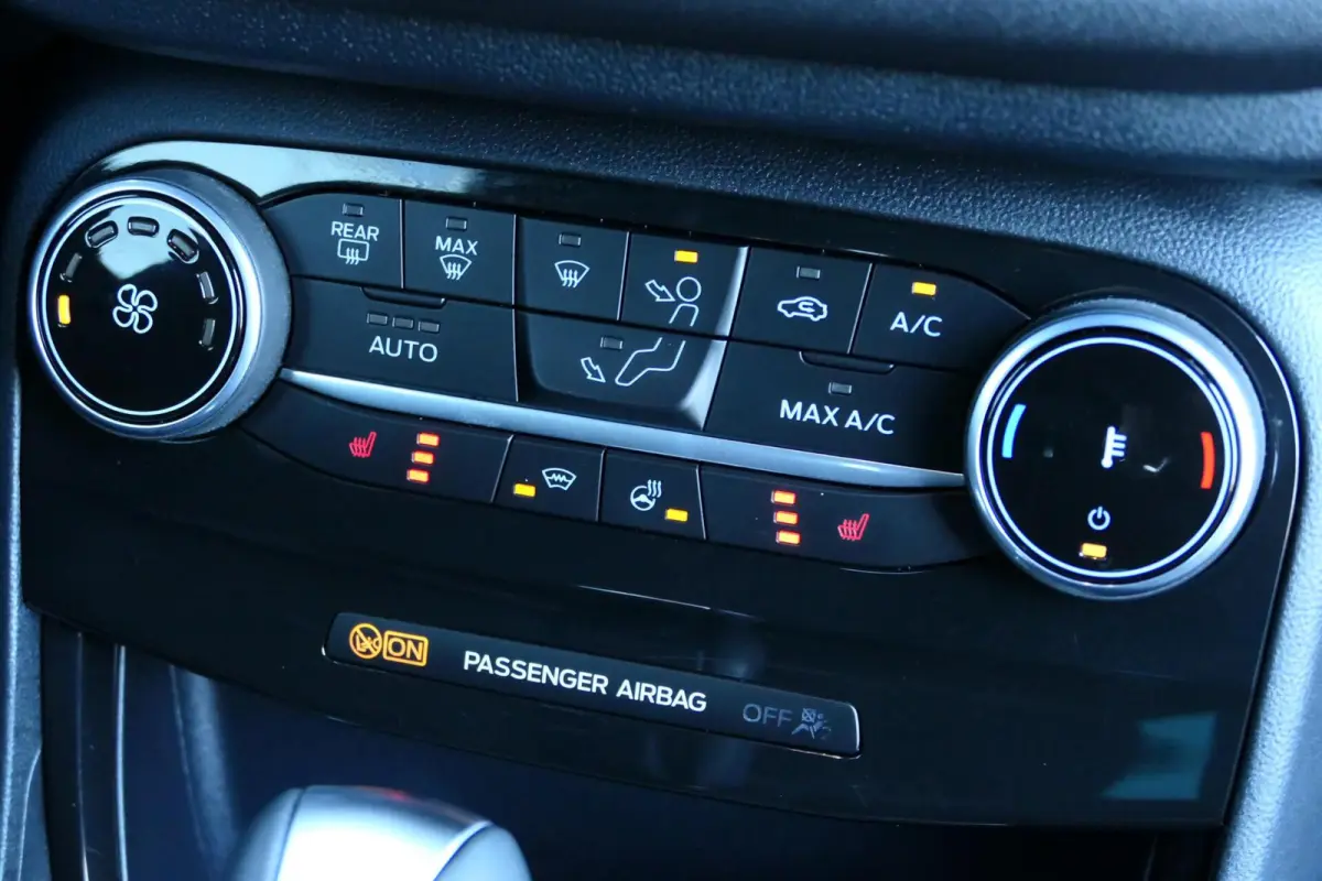 1.0 EcoBoost ST-Line|Winterpack|Carplay|PDC!