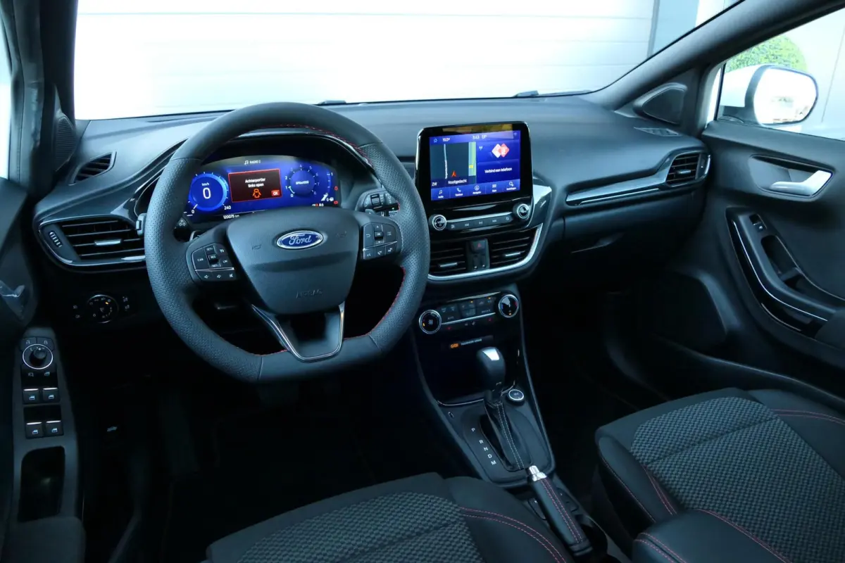 1.0 EcoBoost ST-Line|Winterpack|Carplay|PDC!