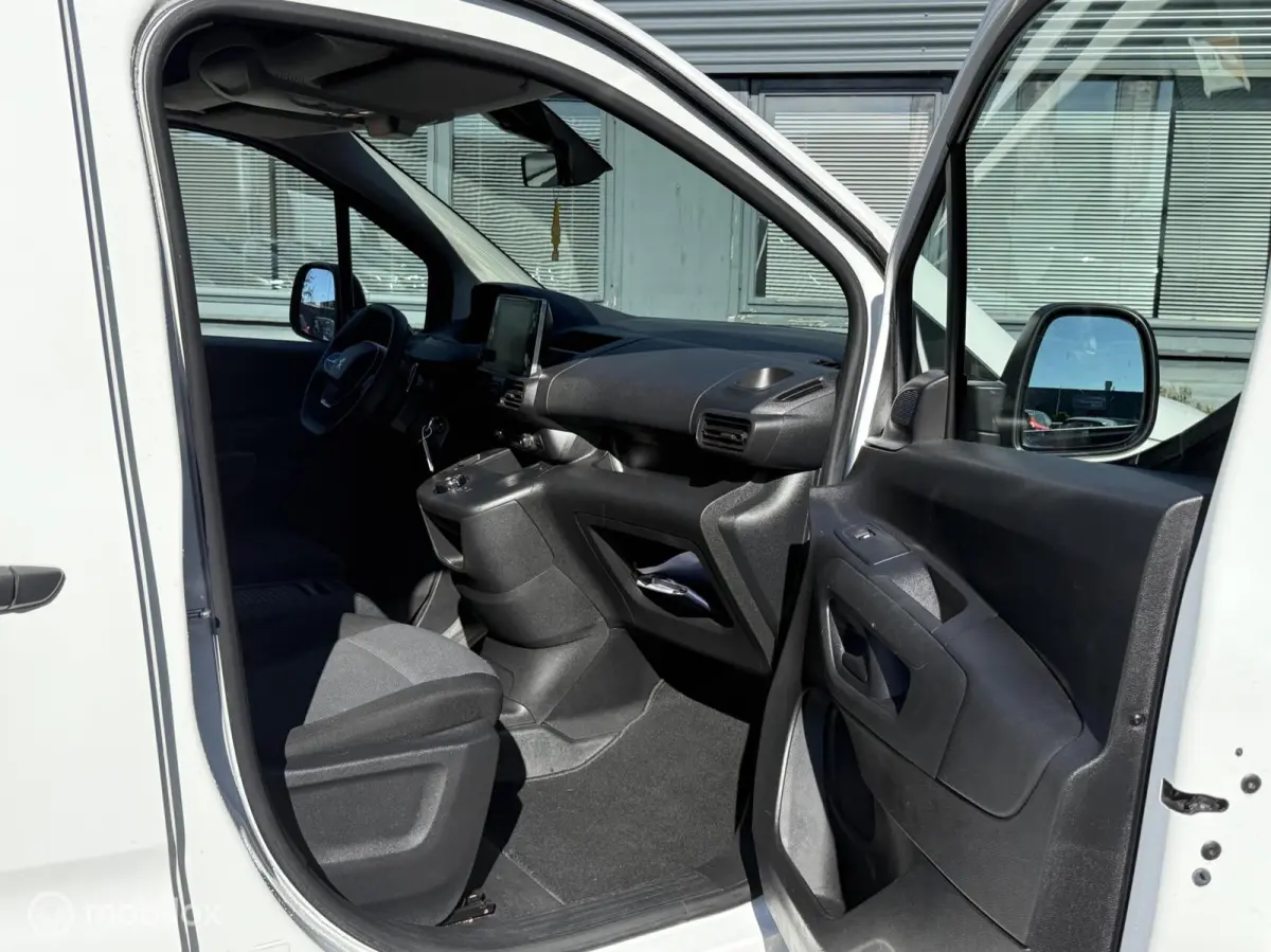 bestel 1.5 BlueHDI Premium - Aut - Carplay - Navi -