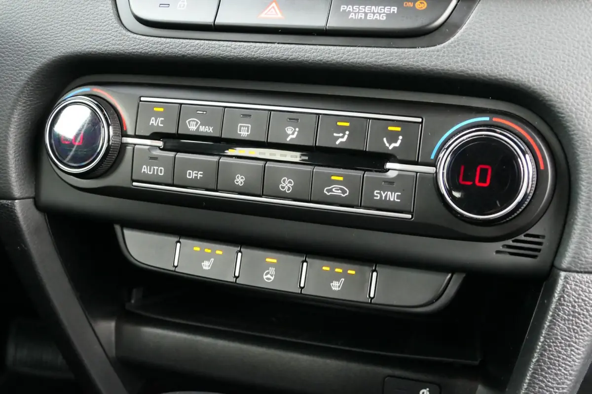 1.0 T-GDi MHEV DynamicPlusLine|Stoel/stuurverwarming!